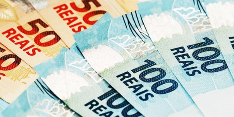 Imagem Ilustrando a Notícia: Governo propõe salário mínimo de R$ 1.002 para o próximo ano