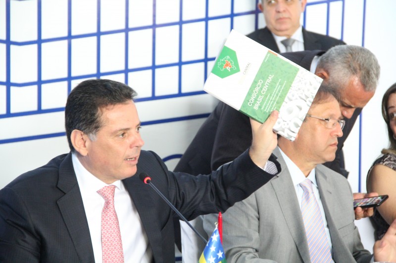 Imagem Ilustrando a Notícia: Governadores defendem alongamento das dívidas