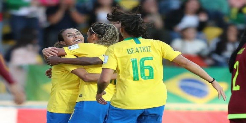 Imagem Ilustrando a Notícia: Brasil se classifica para fase final da Copa América de futebol