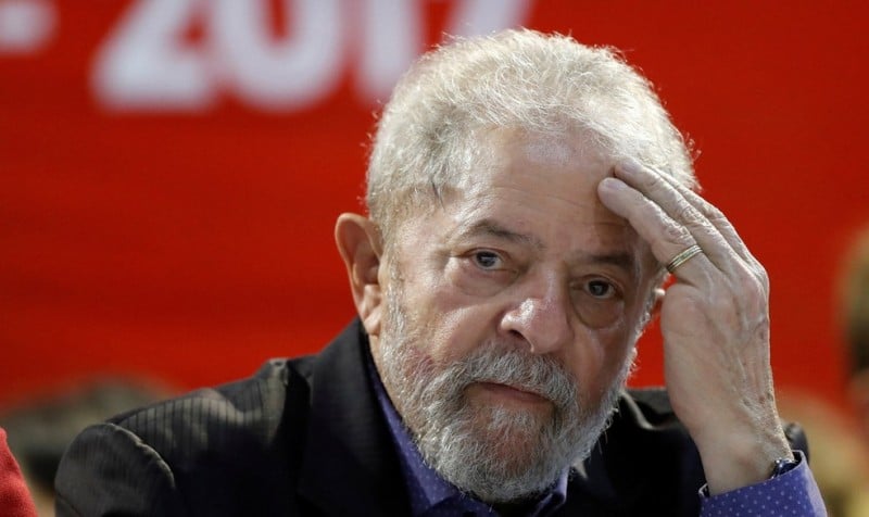 Imagem Ilustrando a Notícia: “Na Justiça tem muito mau caráter”, diz Lula em missa para Marisa Letícia