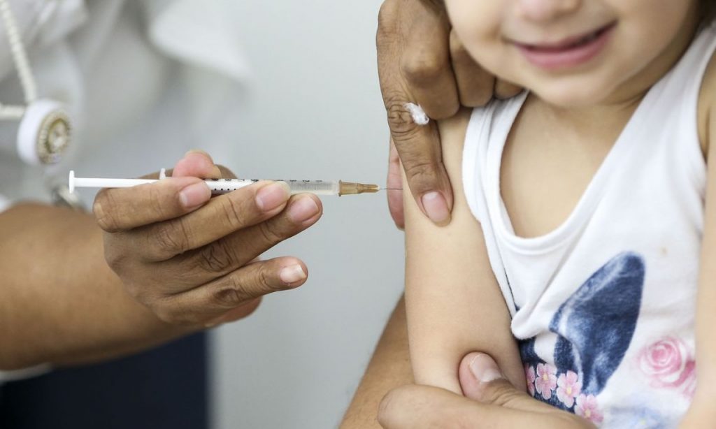 Imagem Ilustrando a Notícia: Saúde recomenda dose extra contra o sarampo em bebês menores de 1 ano