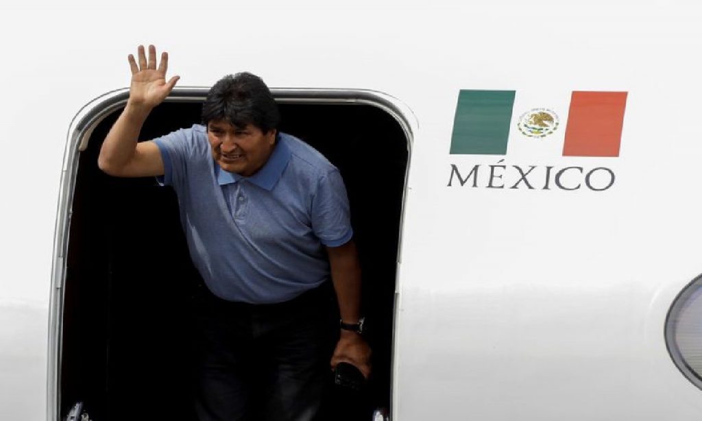 Imagem Ilustrando a Notícia: Evo Morales chega ao México e denuncia golpe de estado na Bolívia