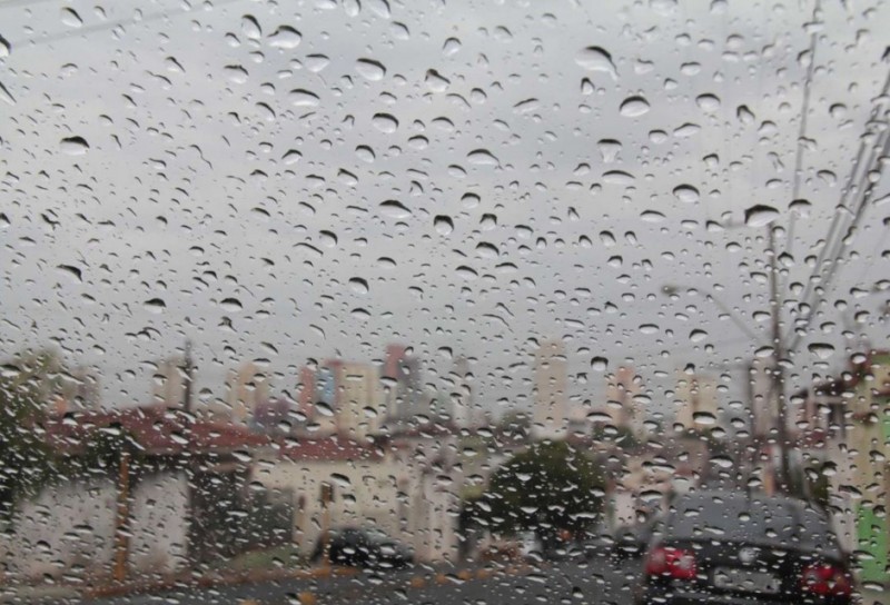 Imagem Ilustrando a Notícia: Segunda-feira com chuva forte na Região Central de Goiás