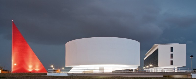 Imagem Ilustrando a Notícia: Centro Cultural Oscar Niemeyer recebe o projeto Pôr do Sol
