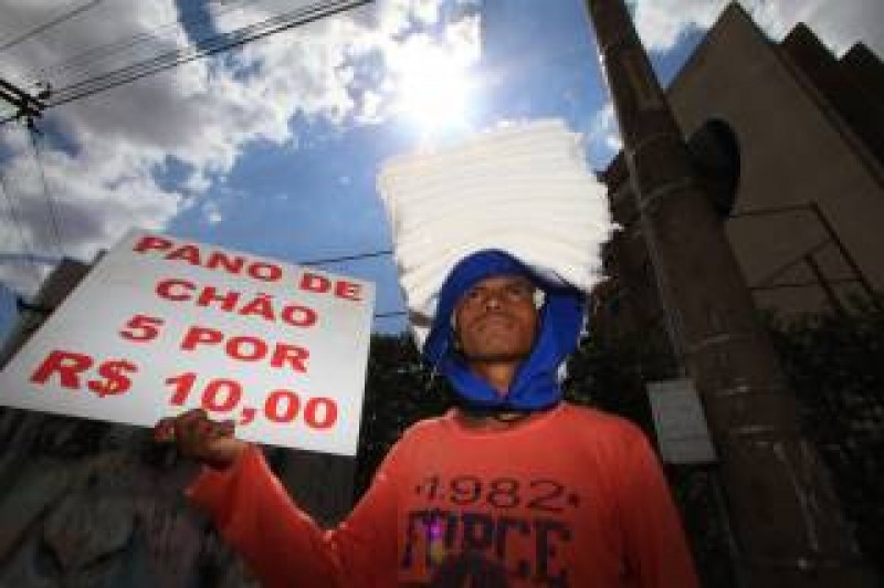 Imagem Ilustrando a Notícia: Sol quente castiga goianiense