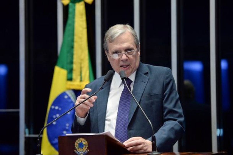 Imagem Ilustrando a Notícia: Tasso Jereissati defende que Aécio renuncie à presidência do PSDB