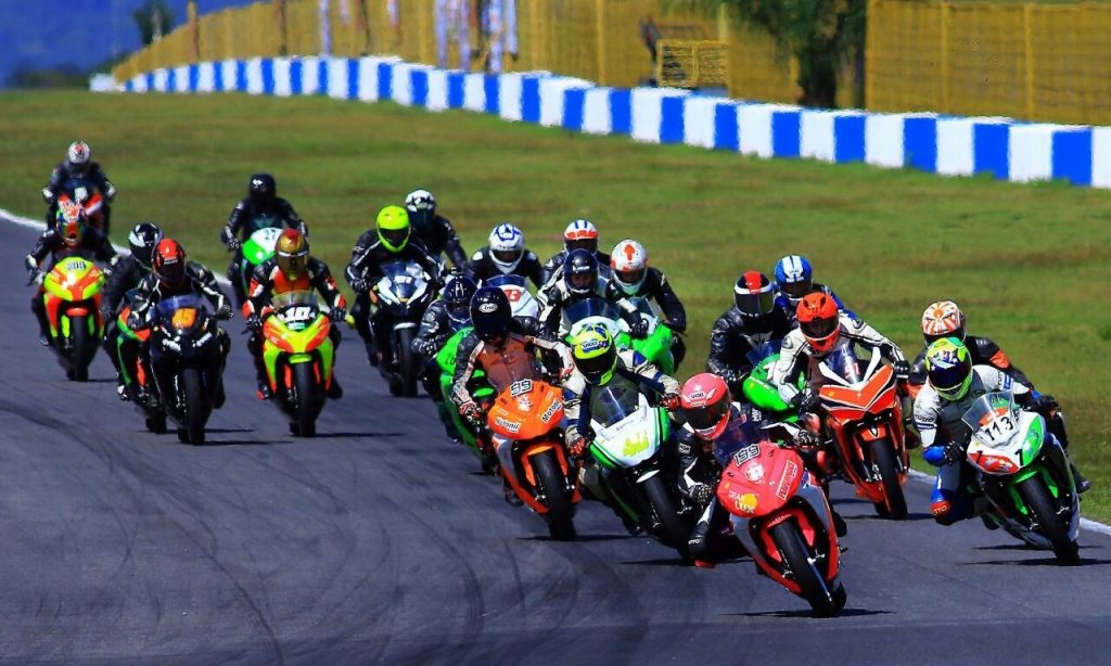 Imagem Ilustrando a Notícia: Autódromo de Goiânia recebe 3ª etapa do Goiás Supebike