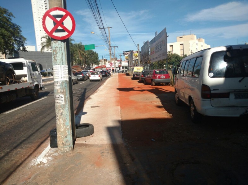 Imagem Ilustrando a Notícia: Operação de adequação a calçadas chega ao Setor Marista