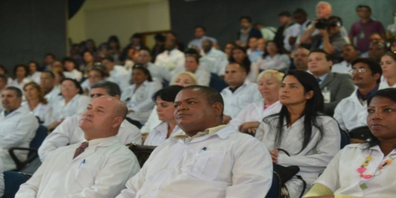 Imagem Ilustrando a Notícia: EUA elogiam postura de Bolsonaro sobre Mais Médicos