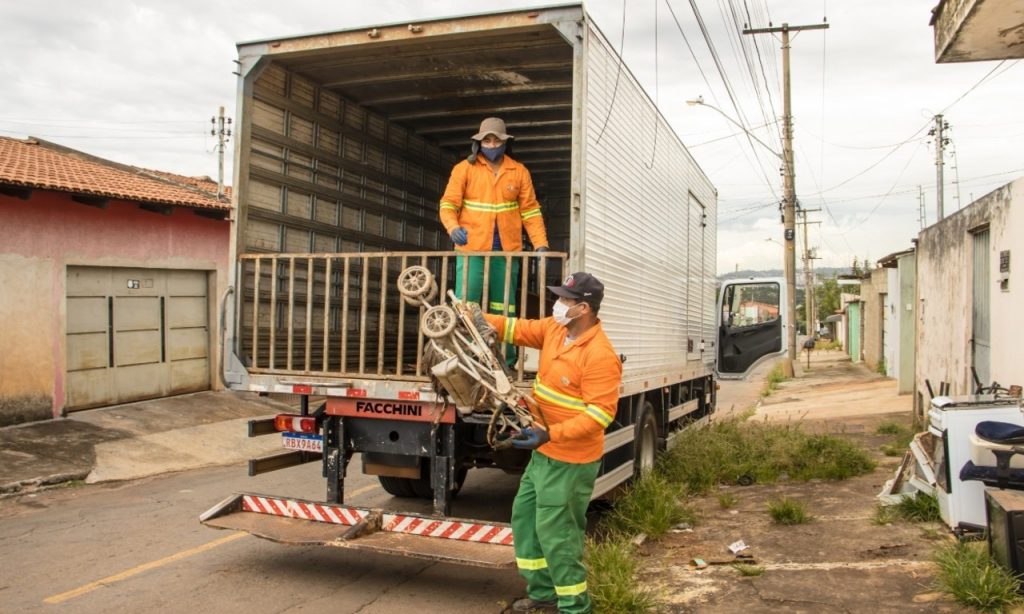 Imagem Ilustrando a Notícia: Cata-Treco recolhe oito mil objetos nos últimos três meses em Goiânia