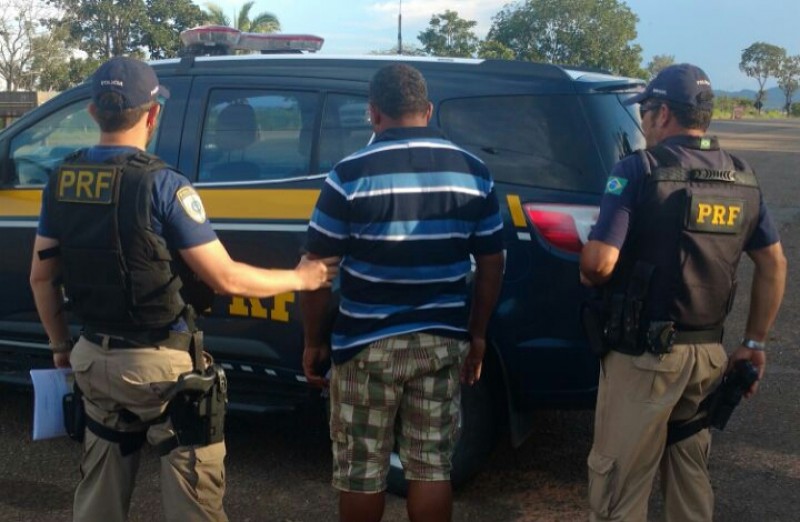 Imagem Ilustrando a Notícia: Homem com CNH falsa há 15 anos é preso em Uruaçu