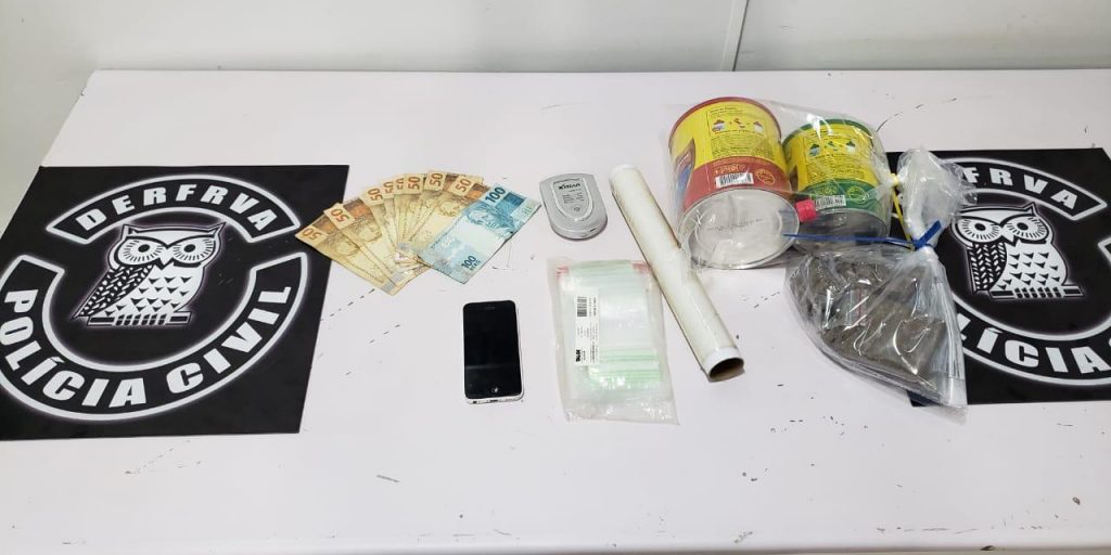Imagem Ilustrando a Notícia: Polícia prende grupo suspeito de roubar veículos e traficar drogas na Capital