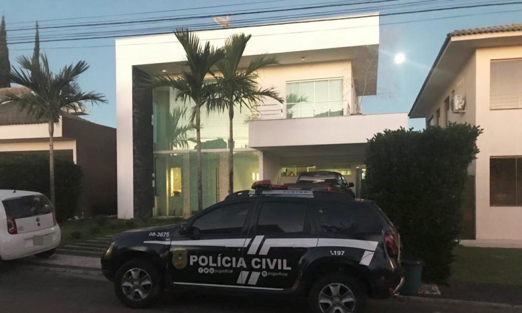 Imagem Ilustrando a Notícia: Operação da PC prende empresário em condomínio de luxo de Goiânia