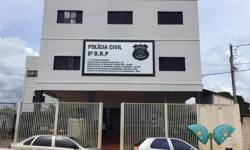 Imagem Ilustrando a Notícia: Adolescente é morto a tiros após discussão em bar de Rio Verde