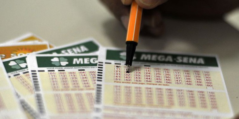 Imagem Ilustrando a Notícia: Mega-Sena especial pode pagar R$ 5 milhões nesta terça-feira