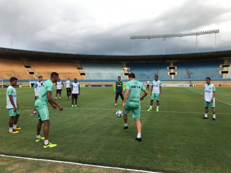 Imagem Ilustrando a Notícia: Goiás enfrenta o Boa  pela Copa do Brasil