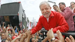 O Ministério Publico está ameaçãndo cobrar devolução de recursos e a iniciativa do partido em injetar boa parte dos recursos na campanha, que é formada por verbas públicas
