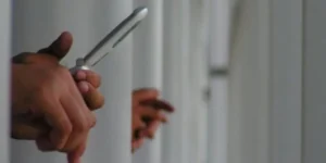 A mulher iria visitar um detento que cumpre pena na unidade por tráfico de drogas
