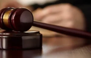 O órgão também determinou a suspensão de pagamento salarial pela Gerir, com recursos públicos provenientes de contrato de gestão com a Secretaria Estadual de Saúde (SES)