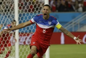 Artilheiro dos Estados Unidos se aposenta e Alemanha e Uruguai divulgam convocados para primeiros amistosos pós-Copa do Mundo