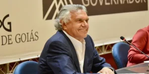 Senador aventou  buscar parceria para oferecer cursos, principalmente para atender  as pessoas de baixa renda