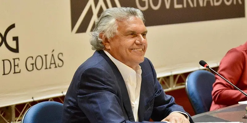Senador aventou  buscar parceria para oferecer cursos, principalmente para atender  as pessoas de baixa renda