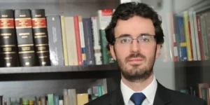 Magistrado entende que meros boletos de cobrança emitidos pelo condomínio não constituem título executivo
