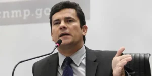 Juiz Sergio Moro determinou o bloqueio de R$ 10 milhões de cada um dos alvos da operação, somando o valor de R$ 50 milhões.