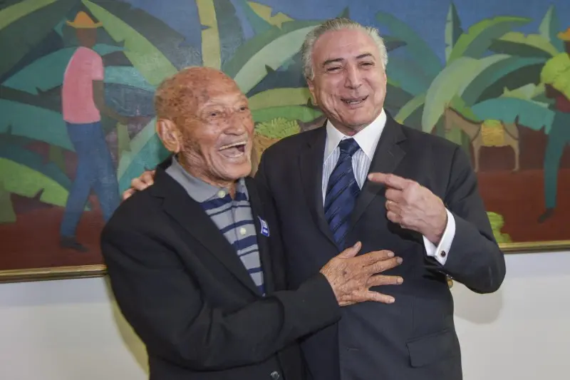 Na bagagem, muitos episódios que fazem parte da história do Brasil e do mundo. A maioria em registros de imagens