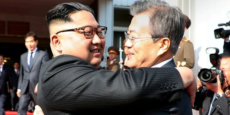 Além dos dois líderes, participaram pelo lado de Seul, o diretor do Escritório de Segurança Nacional, Chung Eui-yong, e o chefe do Serviço de Inteligência, Suh Hoon