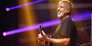 Cantor volta à capital com hits que marcaram gerações