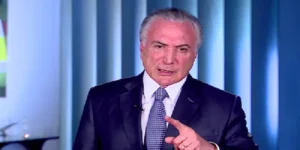 Em dois vídeos dirigidos diretamente ao tucano, Temer apela para que ele “seja realista”