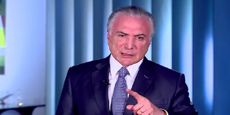 Em dois vídeos dirigidos diretamente ao tucano, Temer apela para que ele “seja realista”