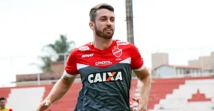 Mateus Pasinato, por sua vez, foi expulso por levar dois amarelos por cera