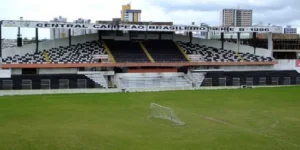 Hoje, às 20 horas, na Arena Condá, o colorado visita a Chapecoense, que por sua vez quer deixar a zona de rebaixamento
