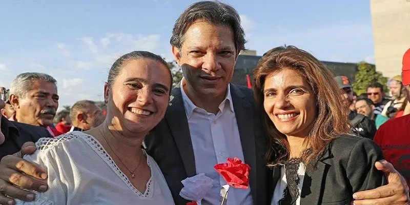 Candidata ao governo de Goiás pelo PT, Kátia Maria  acompanha o presidenciável em seus eventos