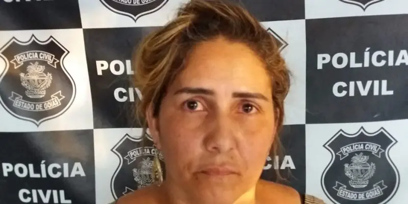 Elineuza Vieira da Costa, de 41 anos, foi presa após furtar um supermercado. Ela possui nove passagens pela polícia