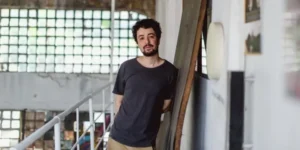 Cícero apresenta, neste sábado (15), show intimista com canções de seus quatro trabalhos
