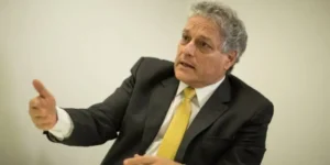 Candidato cumpriu agenda em Aparecida de Goiânia e foi acompanhado do ex-prefeito da cidade Maguito Vilela