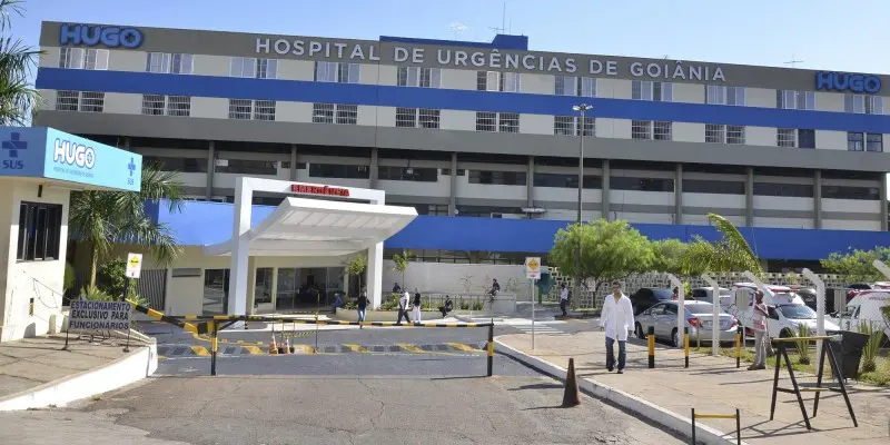 Faltam insumos e medicamentos na unidade. Atraso de cirurgias têm prejudicado o atendimento. Crise do hospital comprometeu até doação de órgãos