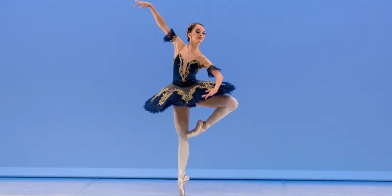 Cronograma da Pré-Seletiva para o Prix de Lausanne, que dura dois dias, inclui aulas de ballet clássico e contemporâneo para participantes