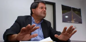 Juiz Rafael Ângelo Slomp converteu regime de custódia do acusado, que segue preso sem data para soltura