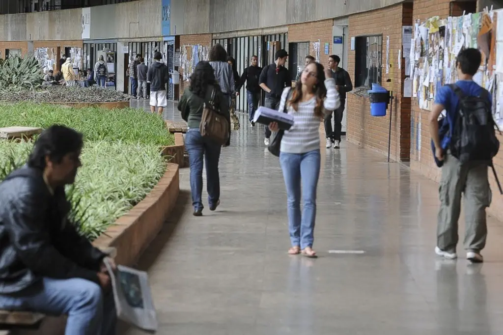 As universidades e institutos pedem a liberação da verba que não foi contingenciada