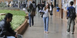 Nos últimos dias, foi anunciado um contingenciamento de 30% dos recursos discricionários para as instituições federais de ensino superior
