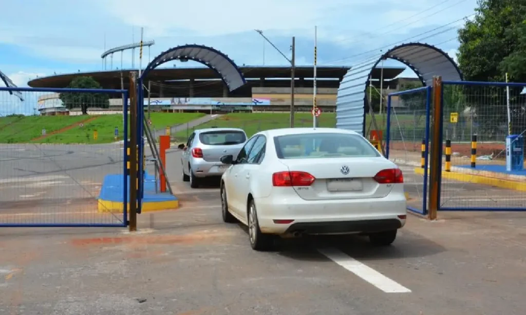 Com a alta demanda, aplicativo para agendamento tem registrado instabilidade e gerado filas nos locais de vacinação | Foto: Divulgação/Governo de Goiás