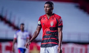 Pereira em ação contra o Bahia, quando marcou o primeiro gol com a camisa do rubro-negro | Foto: Heber Gomes