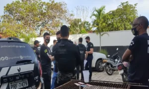 A Policia Civil cumpriu dois mandatos de busca e apreensão na casa e gabinete de parlamentar. | Foto: Divulgação