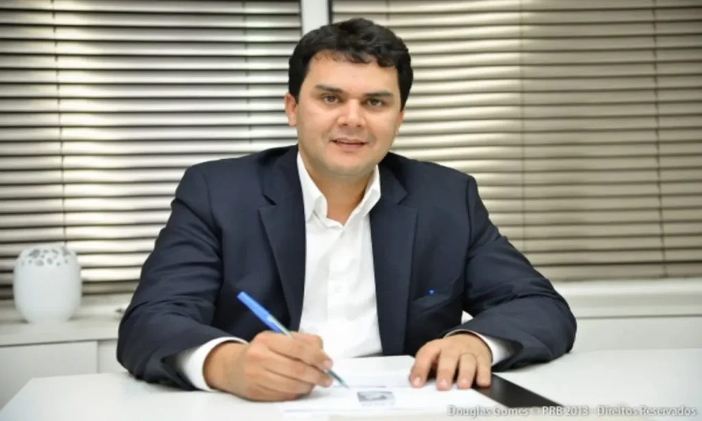 Vereador Ronilson Reis (Podemos) denuncia que Wanderley Tavares (Indicação da IURD) para paço trará corrupção para prefeitura. | Foto: Reprodução