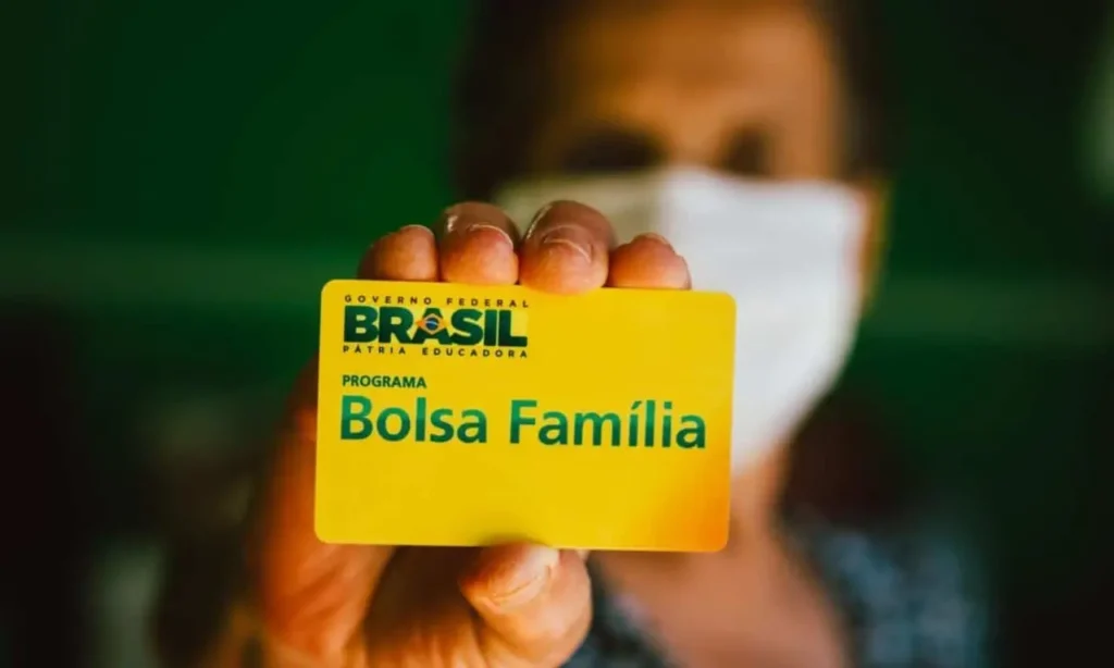 Aos inscritos no programa de renda do Governo Federal serão disponibilizadas a parcela que varia entre R$ 150 e 375 | Foto: reprodução