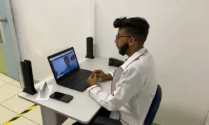 A coordenadora do curso de Psicologia da Faculdade Estácio Goiás, Suely Faria, dá dicas para evitar o estresse, a ansiedade e a depressão | Foto: Reprodução